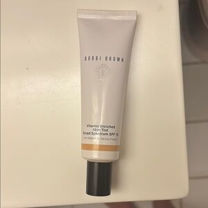 Bobbi Brown Vitamin Enriched Skin Tint